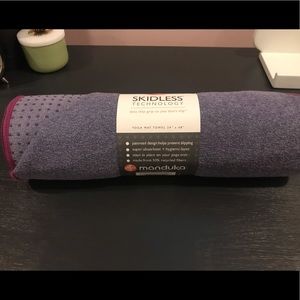 Manduka hot yoga mat towel